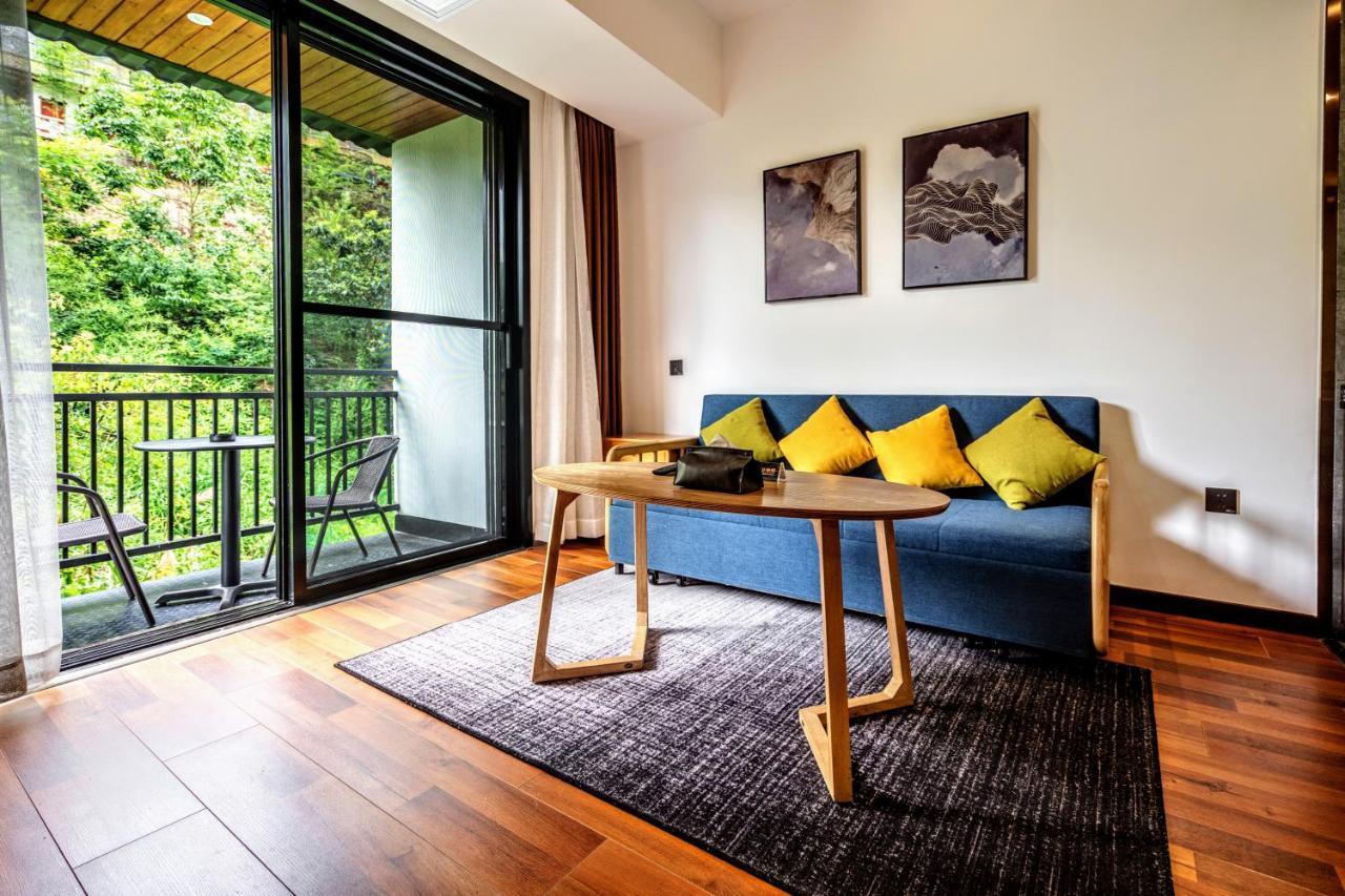 Whispering Mountains Boutique Hotel Чжанцзяцзе Екстер'єр фото