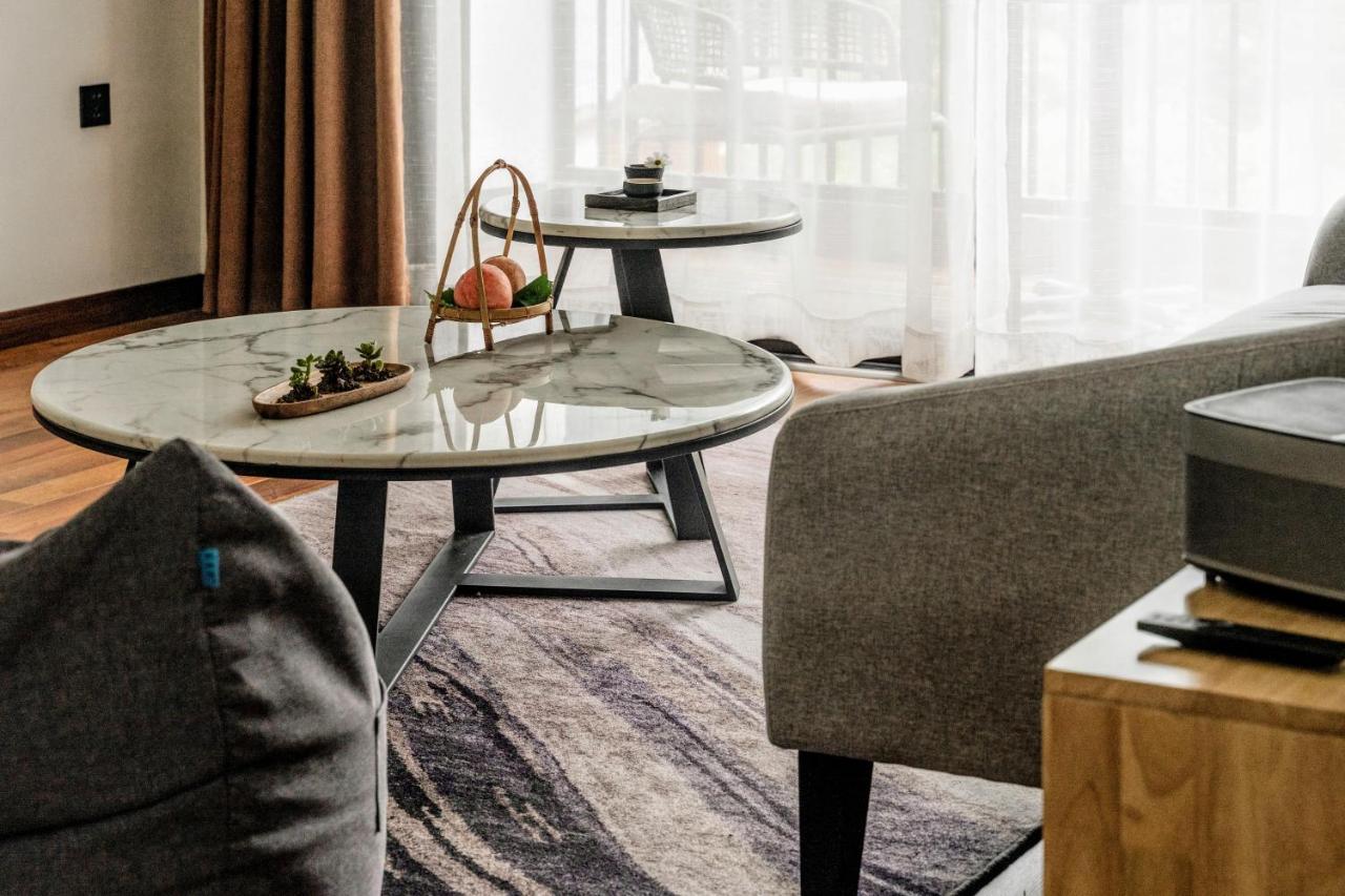 Whispering Mountains Boutique Hotel Чжанцзяцзе Екстер'єр фото