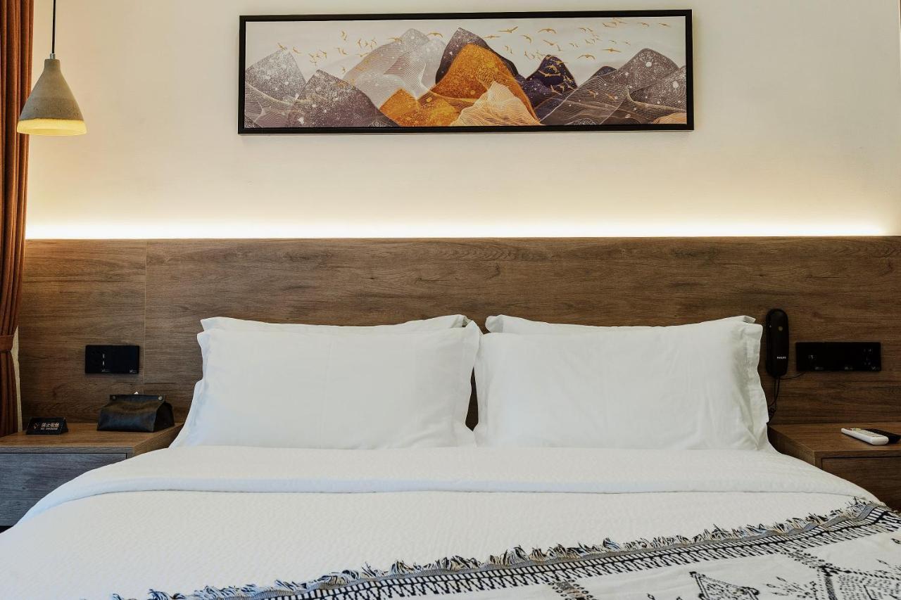 Whispering Mountains Boutique Hotel Чжанцзяцзе Екстер'єр фото