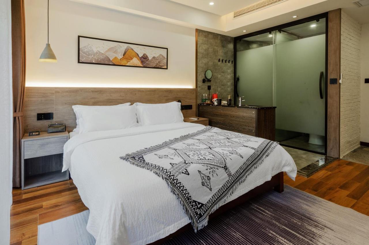 Whispering Mountains Boutique Hotel Чжанцзяцзе Екстер'єр фото