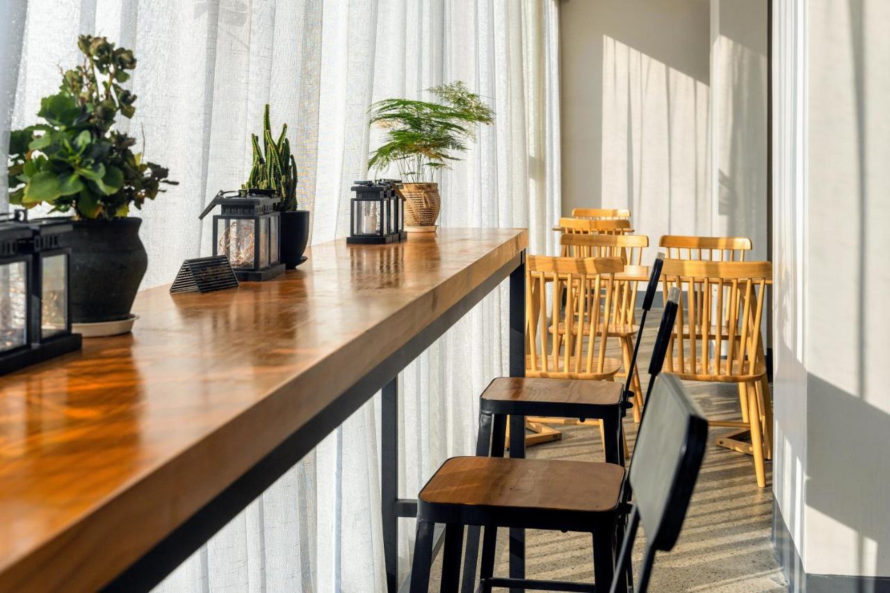 Whispering Mountains Boutique Hotel Чжанцзяцзе Екстер'єр фото