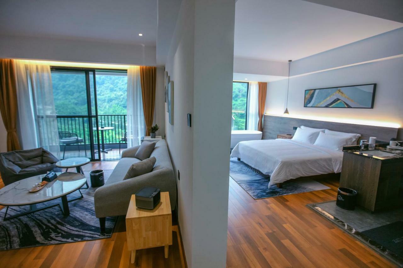 Whispering Mountains Boutique Hotel Чжанцзяцзе Екстер'єр фото